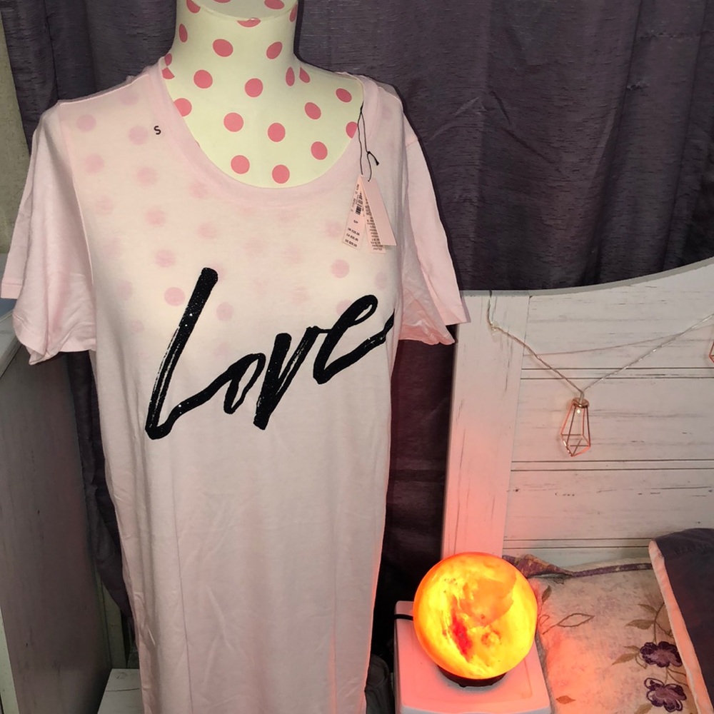 💗 VS PINK Sleep Shirt NWT 💗